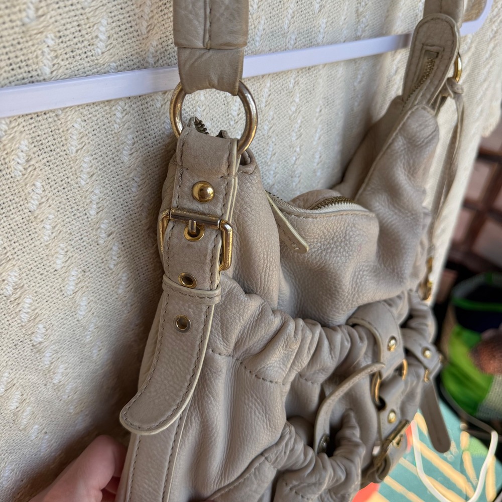 Michael Kors Leather Shoulder Bag Purse Hobo Satchel Jennings Neutral keychain - Picture 7 of 16